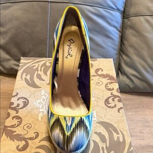 Qupid Blue and Yellow Patterned Pump
